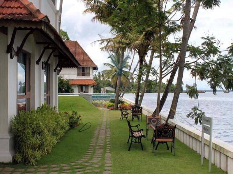 Lemon Tree Vembanad Lake Resort, Kerala Alappuzha Exterior foto